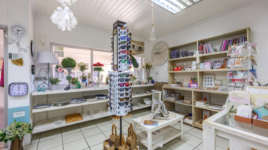 Commercial Property for Sale in Struisbaai Western Cape